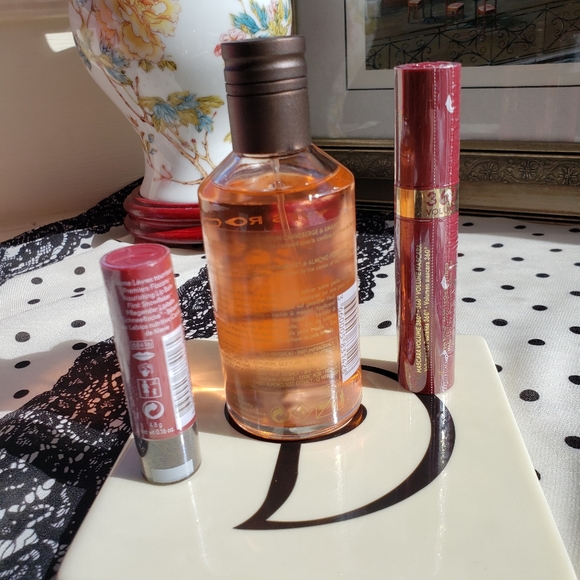 Yves Rocher Cranberry Almond EDP+ Lip Balm+Mascara Trio Bundle Full Size NWT - Picture 2 of 9